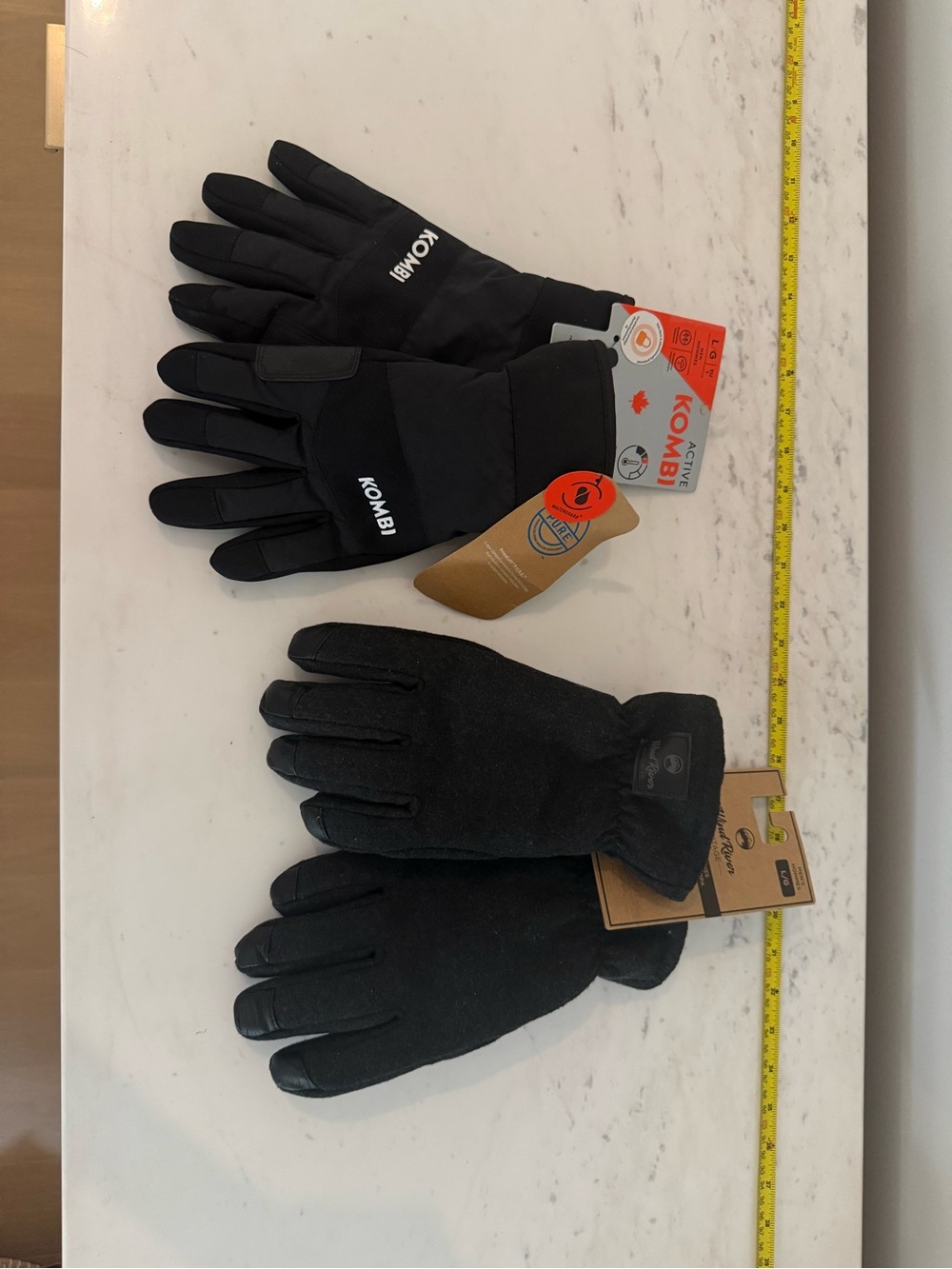 Kombi & Wind River Black Men's Gloves – Warm, Touchscreen-Compatible